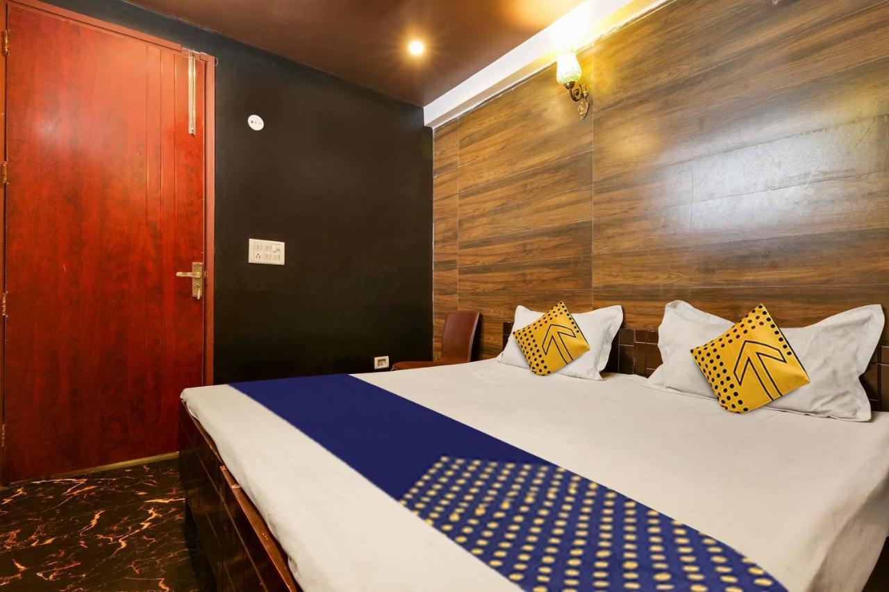 Oyo Flagship 81486 Hotel Mahalaxmi Guesthouse 新德里 外观 照片