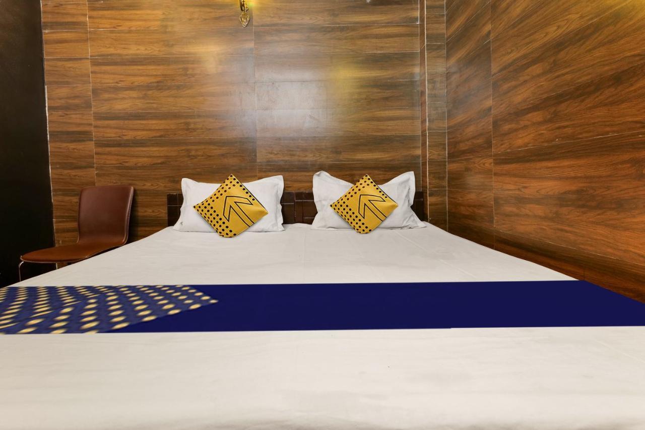 Oyo Flagship 81486 Hotel Mahalaxmi Guesthouse 新德里 外观 照片